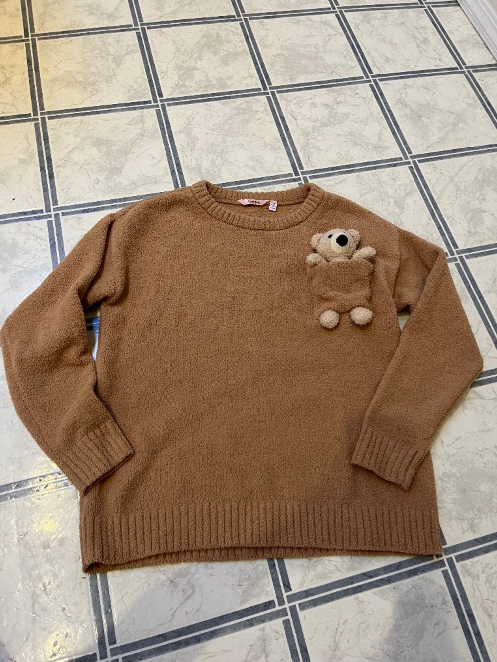La vie en rose teddy sweater